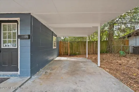 1020 Ake Lane Jacksonville FL 32218
