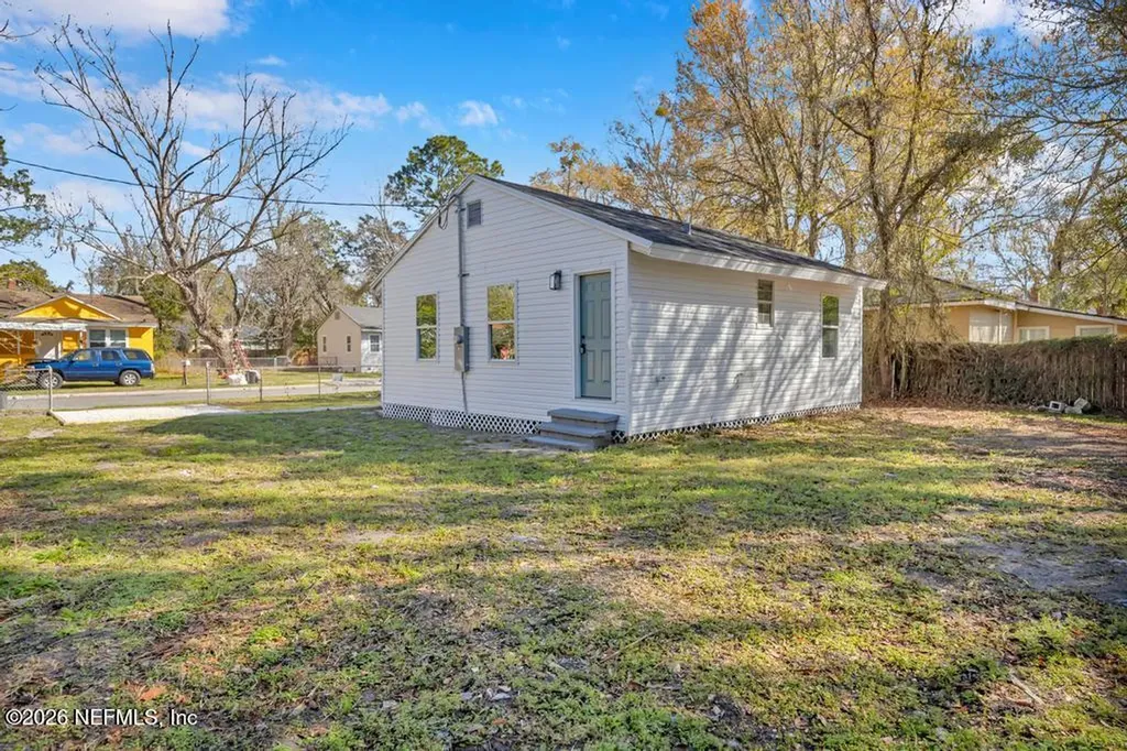 3138 N 3rd Street Circle Jacksonville FL 32254
