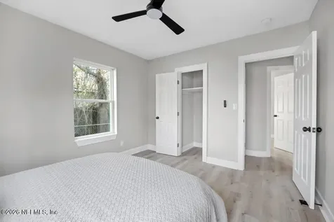 3138 N 3rd Street Circle Jacksonville FL 32254