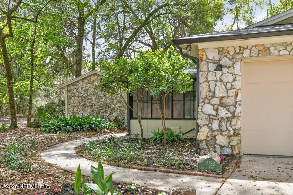 12128 Hidden Hills Drive S Jacksonville FL 32225