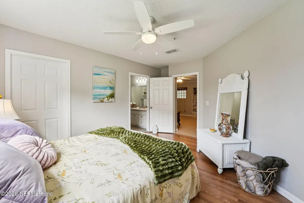 1701 The Greens Way Jacksonville Beach FL 32250