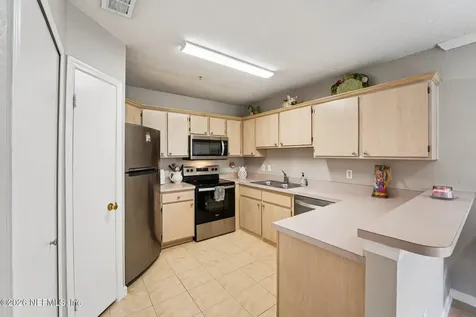1701 The Greens Way Jacksonville Beach FL 32250