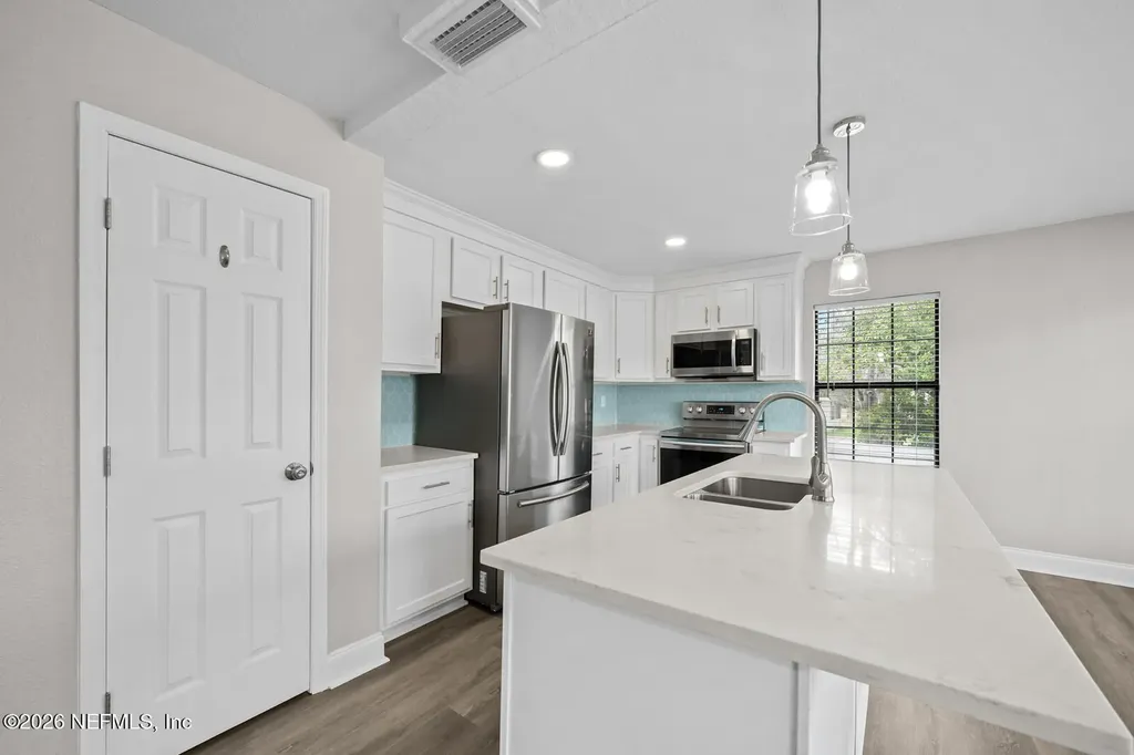 5695 Hyde Park Circle Jacksonville FL 32210