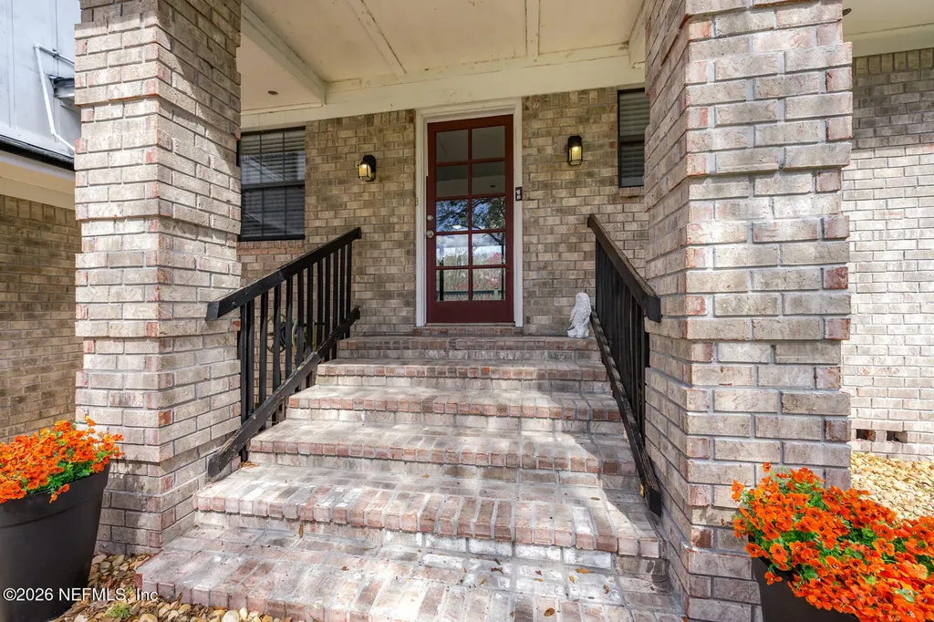 5695 Hyde Park Circle Jacksonville FL 32210