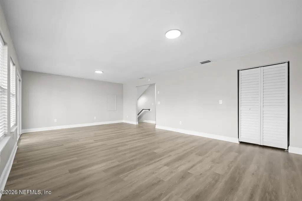 5695 Hyde Park Circle Jacksonville FL 32210