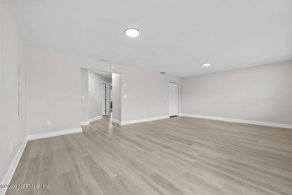 5695 Hyde Park Circle Jacksonville FL 32210