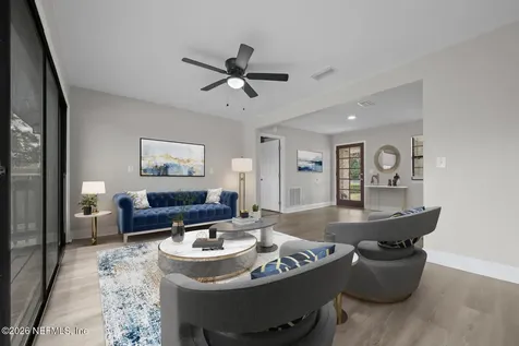 5695 Hyde Park Circle Jacksonville FL 32210
