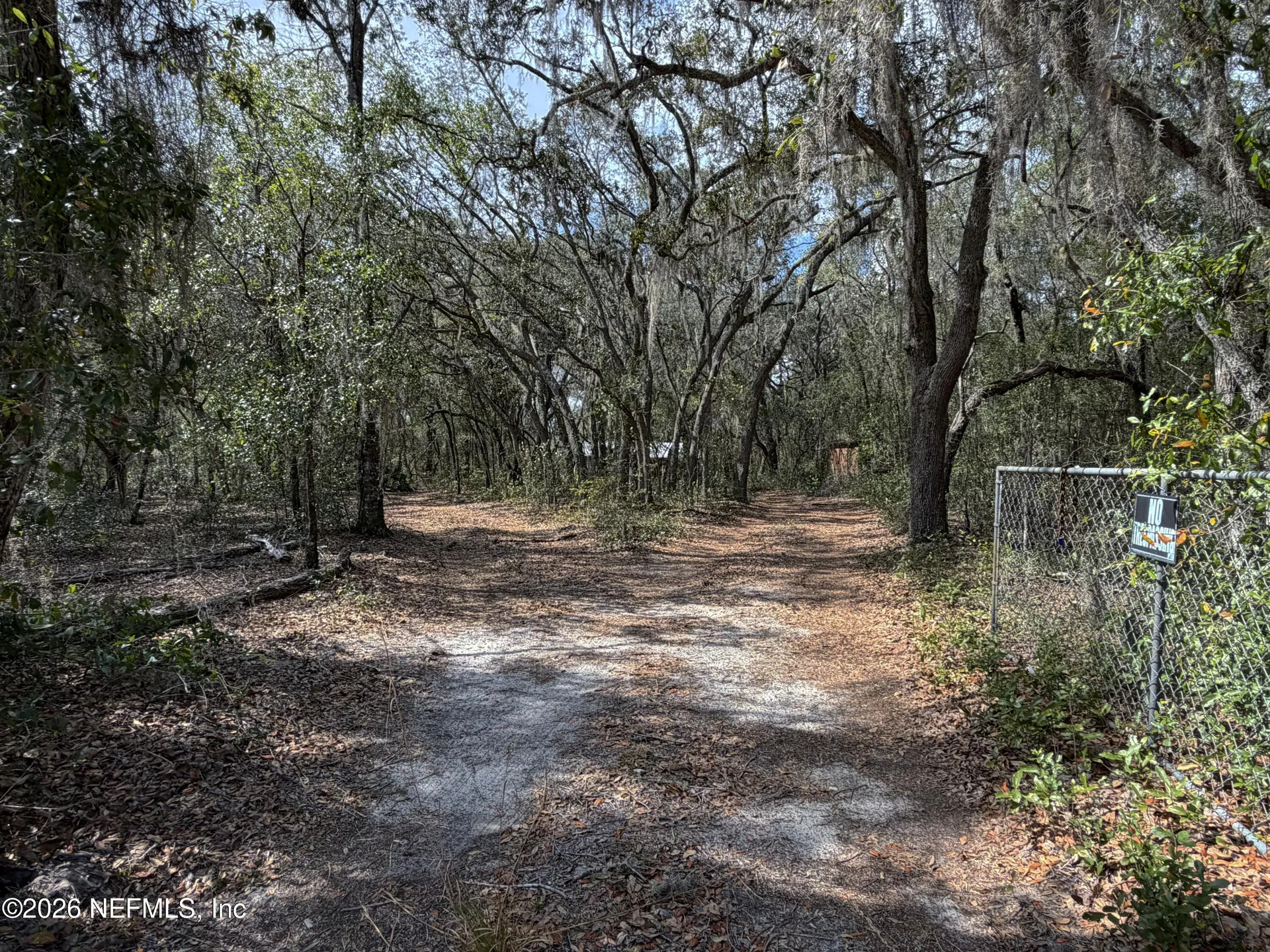201 / 199 Swan Lake Drive Melrose FL 32666