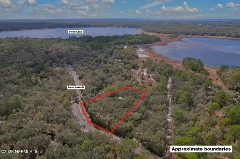 201 / 199 Swan Lake Drive Melrose FL 32666