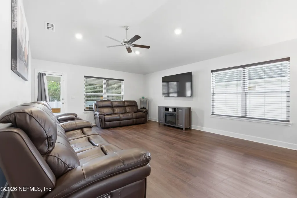 9870 Olivia Street Jacksonville FL 32219