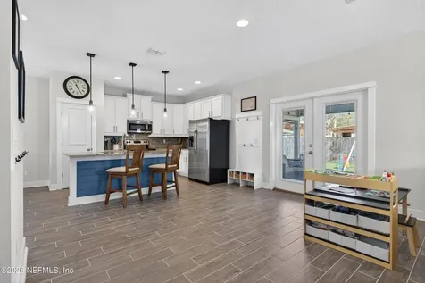 4329 Shirley Avenue Jacksonville FL 32210