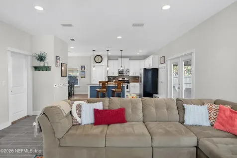 4329 Shirley Avenue Jacksonville FL 32210