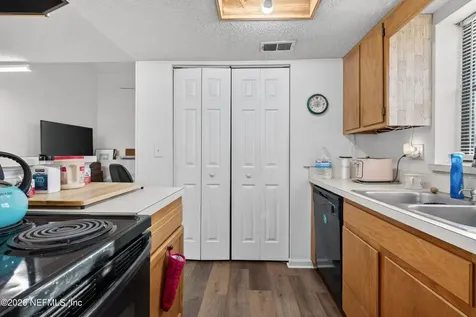 5610 Pinebay Circle S Jacksonville FL 32244