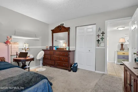 5610 Pinebay Circle S Jacksonville FL 32244