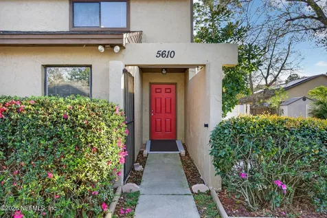 5610 Pinebay Circle S Jacksonville FL 32244