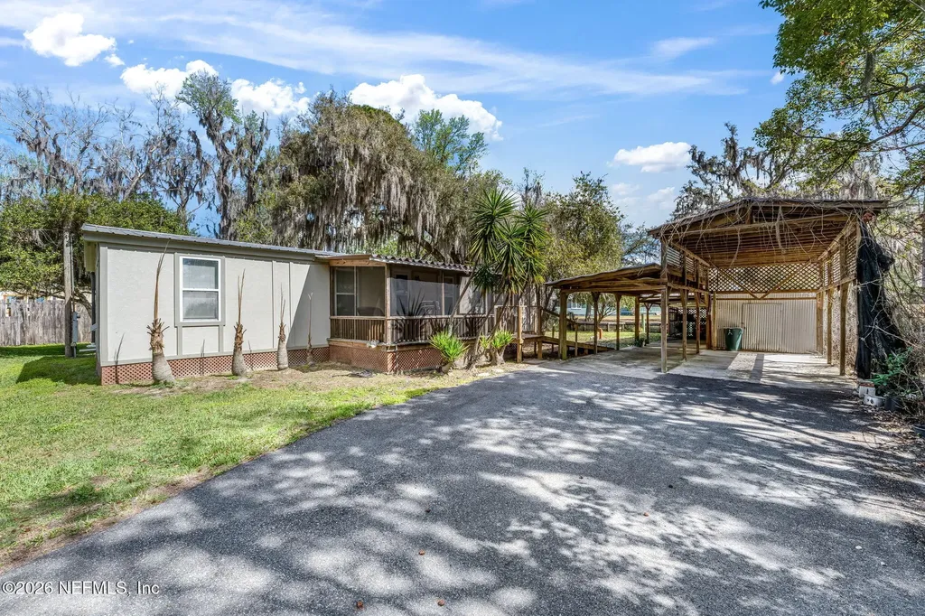 104 Creek Lane Palatka FL 32177