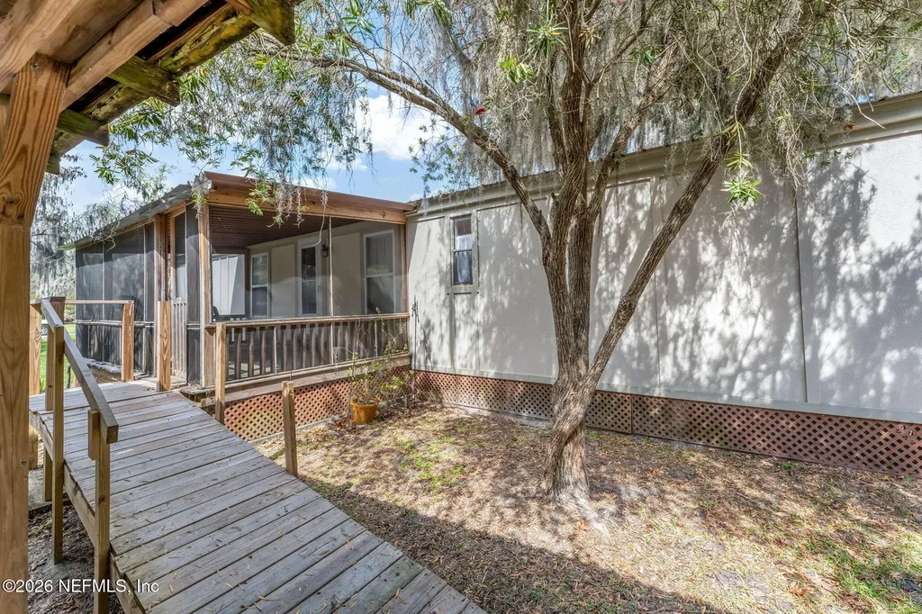 104 Creek Lane Palatka FL 32177