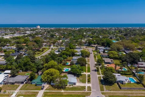 1124 Oceanwood Drive S Neptune Beach FL 32266