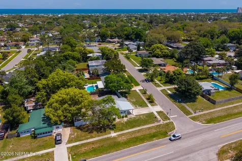 1124 Oceanwood Drive S Neptune Beach FL 32266