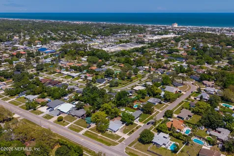 1124 Oceanwood Drive S Neptune Beach FL 32266