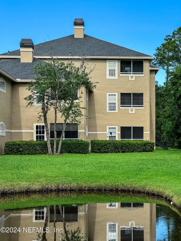 1655 The Greens Way Jacksonville Beach FL 32250