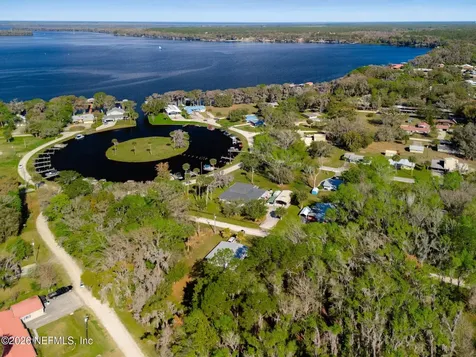 118 Ludwig Avenue Crescent City FL 32112