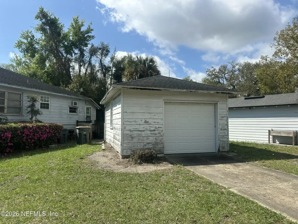 1320 Pinegrove Court Jacksonville FL 32205