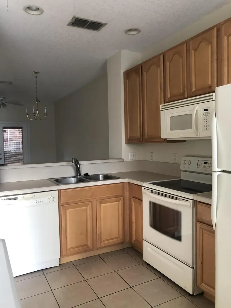 1521 Fieldview Drive Jacksonville FL 32225