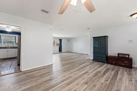 284 Baisden Road Jacksonville FL 32218