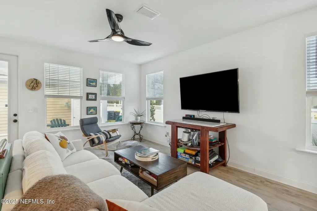 213 Daydream Avenue Yulee FL 32097