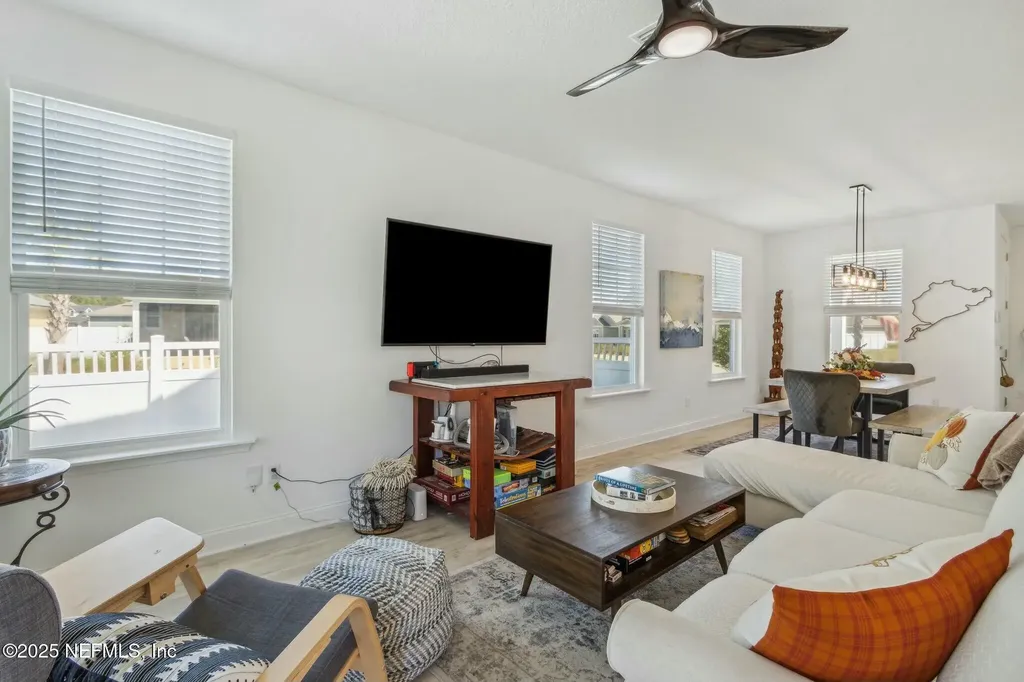 213 Daydream Avenue Yulee FL 32097