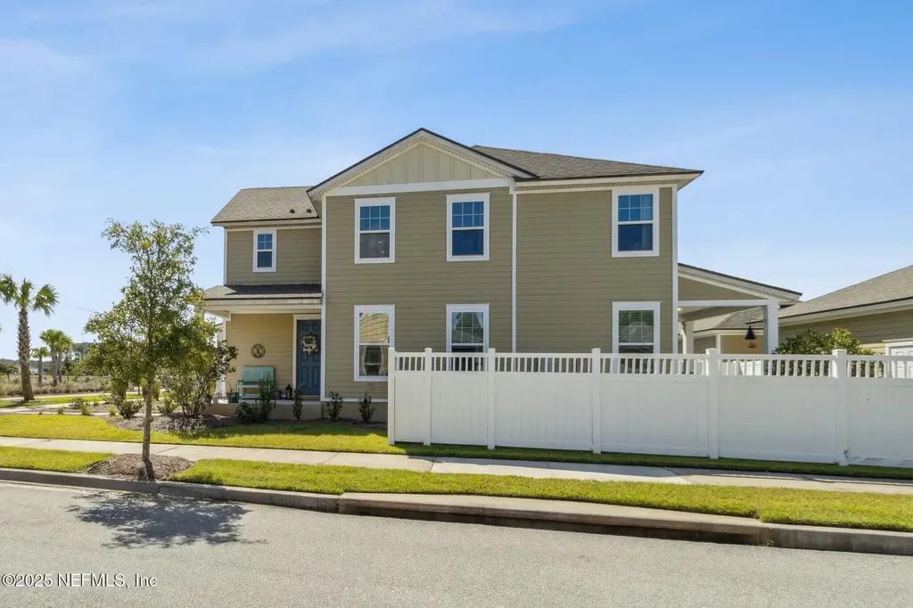 213 Daydream Avenue Yulee FL 32097