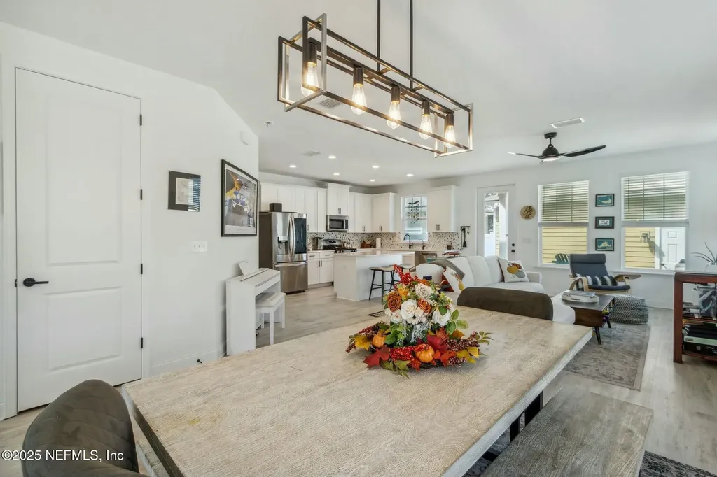 213 Daydream Avenue Yulee FL 32097