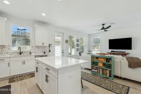 213 Daydream Avenue Yulee FL 32097