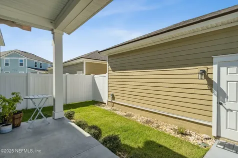 213 Daydream Avenue Yulee FL 32097