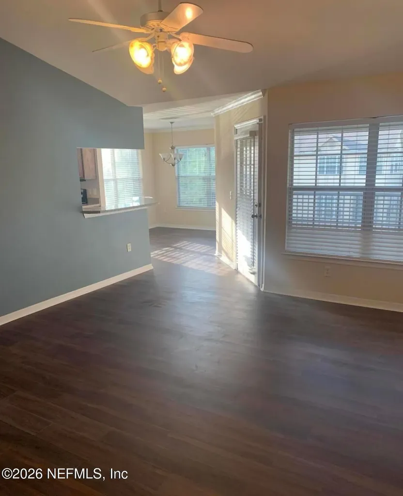 7800 Point Meadows Drive Jacksonville FL 32256