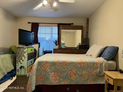 7800 Point Meadows Drive Jacksonville FL 32256