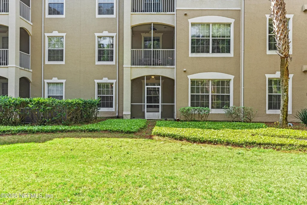 7801 Point Meadows Drive Jacksonville FL 32256