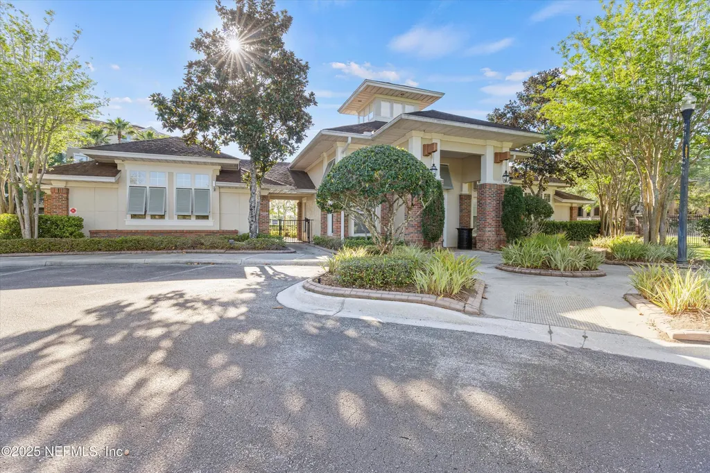 7801 Point Meadows Drive Jacksonville FL 32256