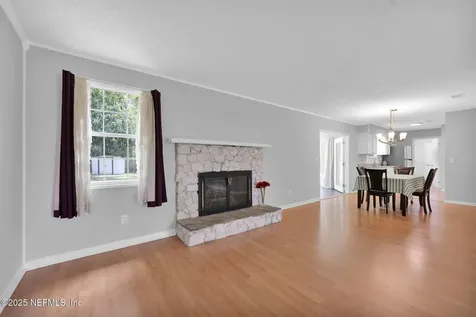 306 Lake Marietta Drive W Jacksonville FL 32220