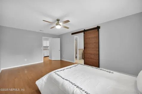 306 Lake Marietta Drive W Jacksonville FL 32220