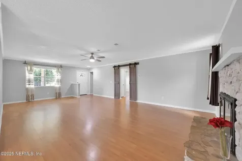 306 Lake Marietta Drive W Jacksonville FL 32220