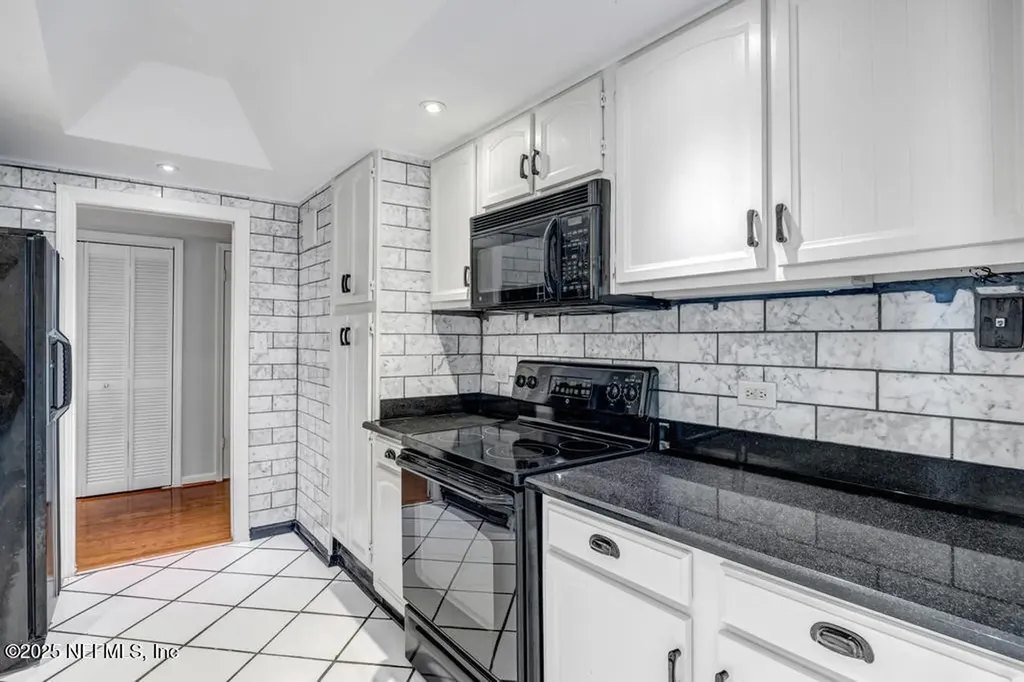 2970 St Johns Avenue Jacksonville FL 32205