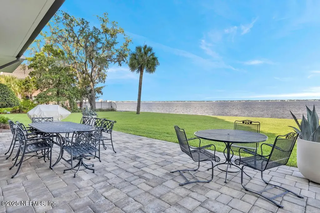 2970 St Johns Avenue Jacksonville FL 32205
