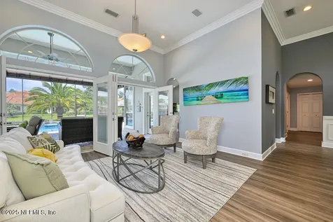1318 Charter Court E Jacksonville FL 32225