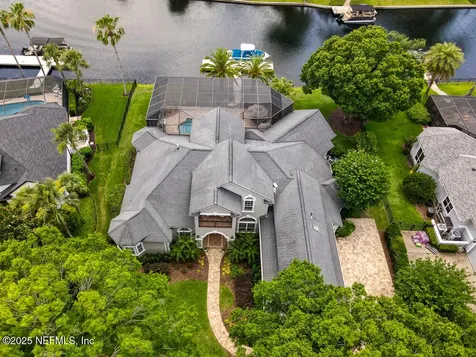 1318 Charter Court E Jacksonville FL 32225