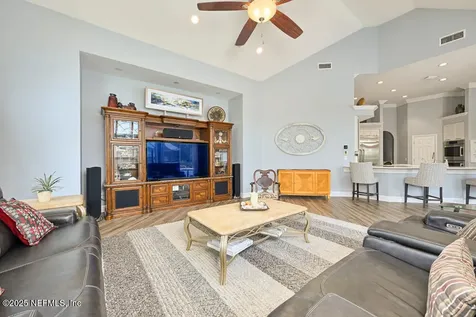 1318 Charter Court E Jacksonville FL 32225