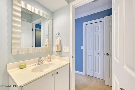 1318 Charter Court E Jacksonville FL 32225