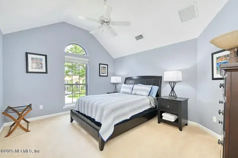 1318 Charter Court E Jacksonville FL 32225