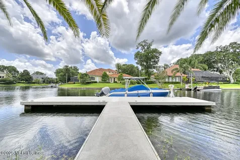 1318 Charter Court E Jacksonville FL 32225